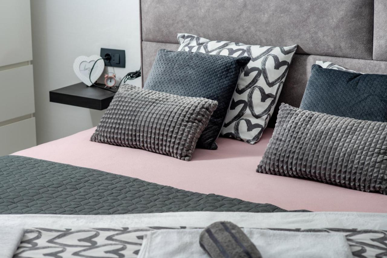 Amare Apartments Bobovisca Экстерьер фото