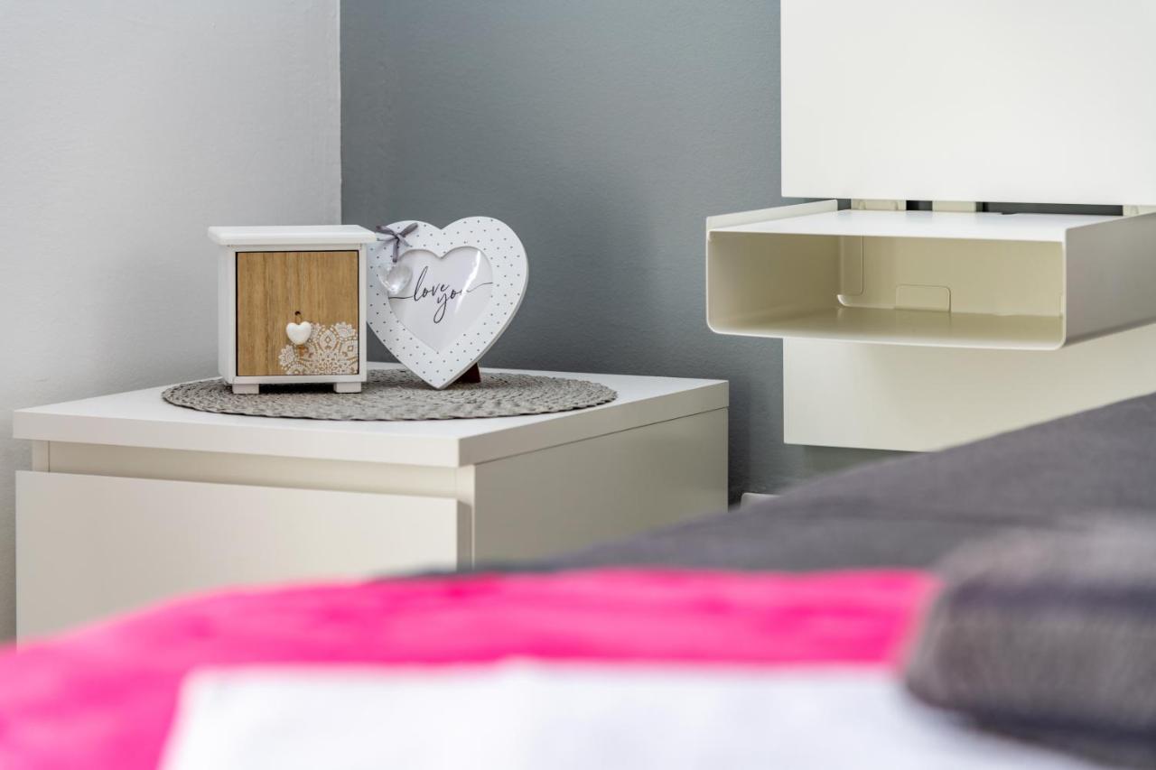 Amare Apartments Bobovisca Экстерьер фото