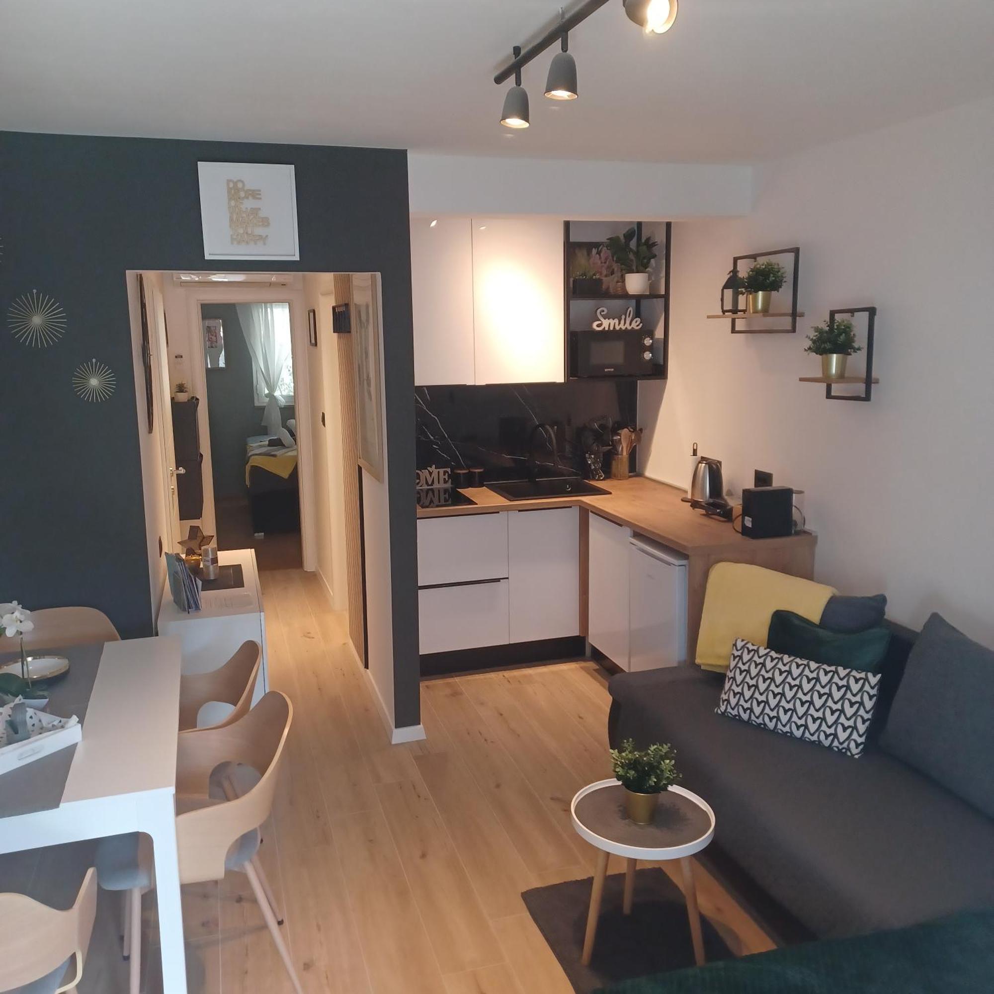 Amare Apartments Bobovisca Экстерьер фото